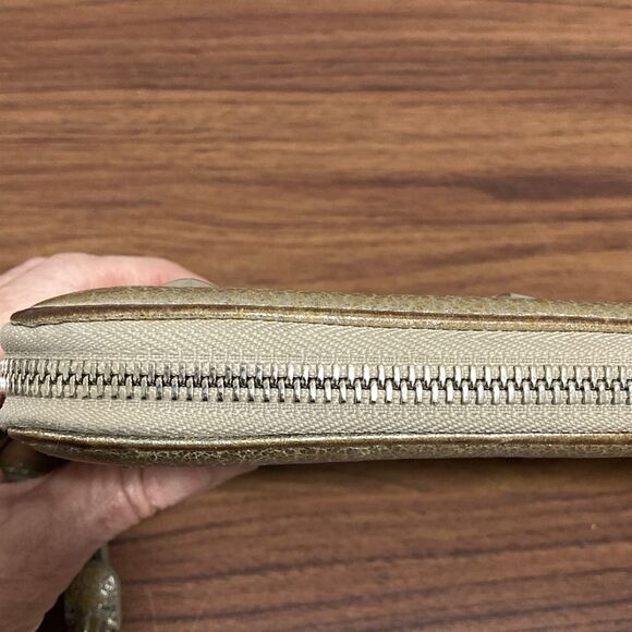 Jimmy Choo Filipa Metallic Star Studded Woman’s Leather Wallet. - Picture 8 of 13